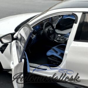 Model auta BMW M3 PERFORMANCE PARTS ALPINEWEISS UNI 2024