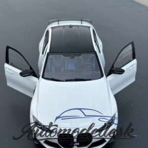 Model auta BMW M3 PERFORMANCE PARTS ALPINEWEISS UNI 2024