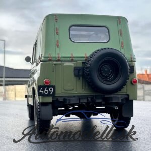 Model auta UAZ 469, zelená, 1975.