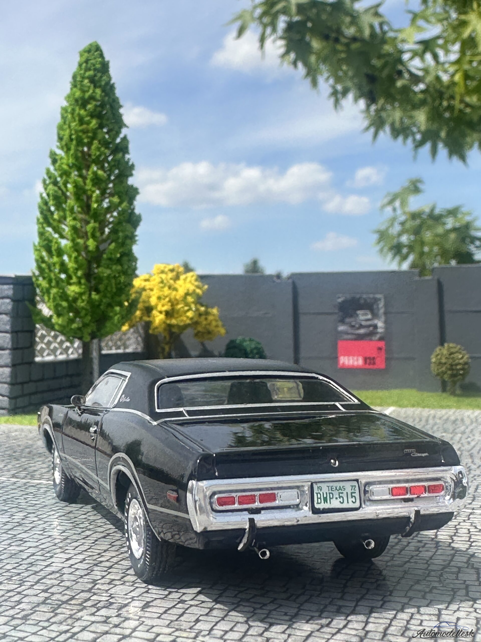 Model auta Dodge Charger Coupe, čierna, 1972. Model auta Dodge Charger Coupe, čierna, 1972.