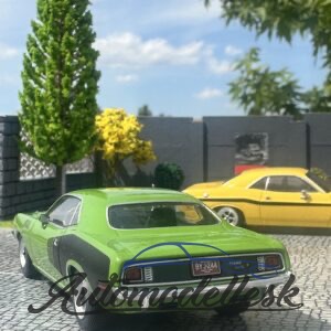 Model auta Plymouth Hemi Cuda, zelená/čierna, 1971.