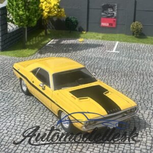 Model auta Dodge Challenger R/T 440, žltá/čierna, 1970.