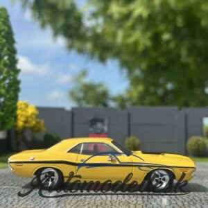 Model auta Dodge Challenger R/T 440, žltá/čierna, 1970.