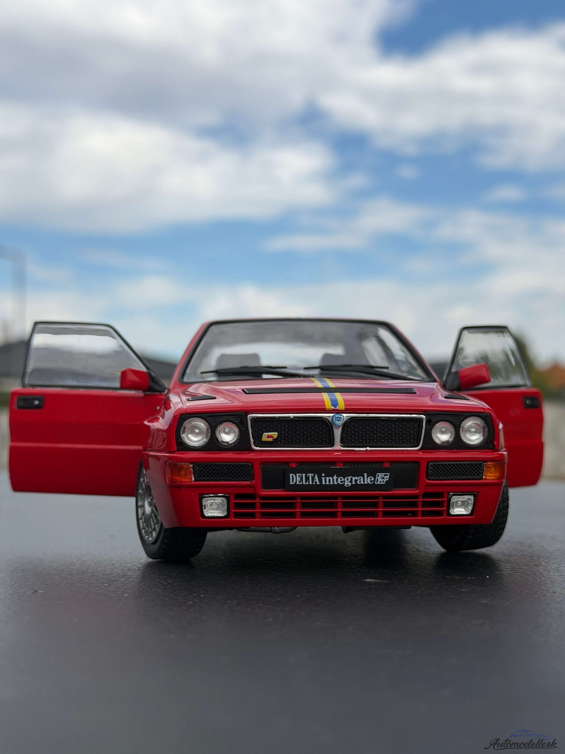 Model auta LANCIA DELTA HF INTEGRALE EDIZIONE FINALE RED 1995 Model auta LANCIA DELTA HF INTEGRALE EDIZIONE FINALE RED 1995
