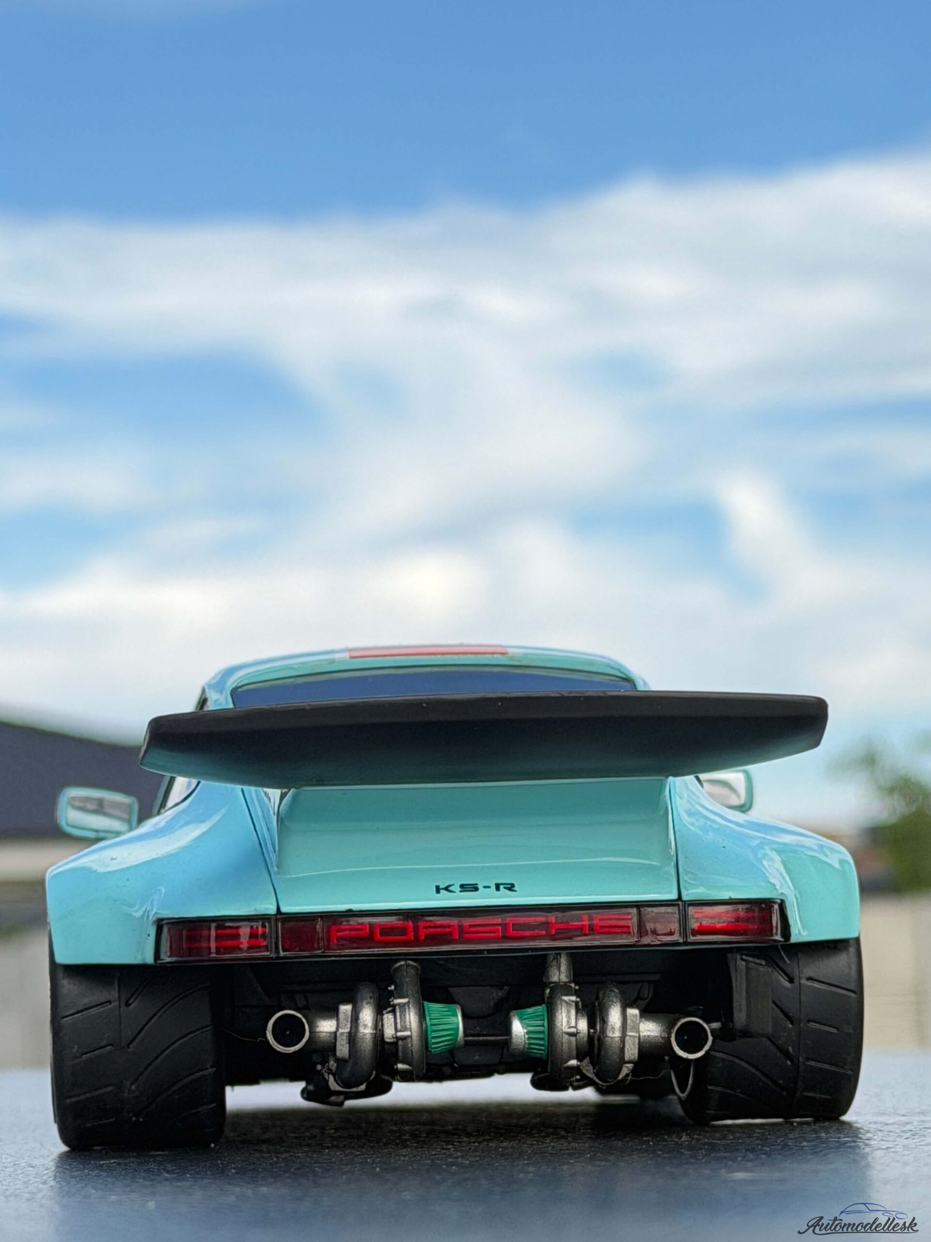 Model auta KS-R METALLIC BLUE RACER 2026 Model auta KS-R METALLIC BLUE RACER 2026