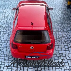 Model auta Volkswagen Golf IV R32 Tornado, 2003.