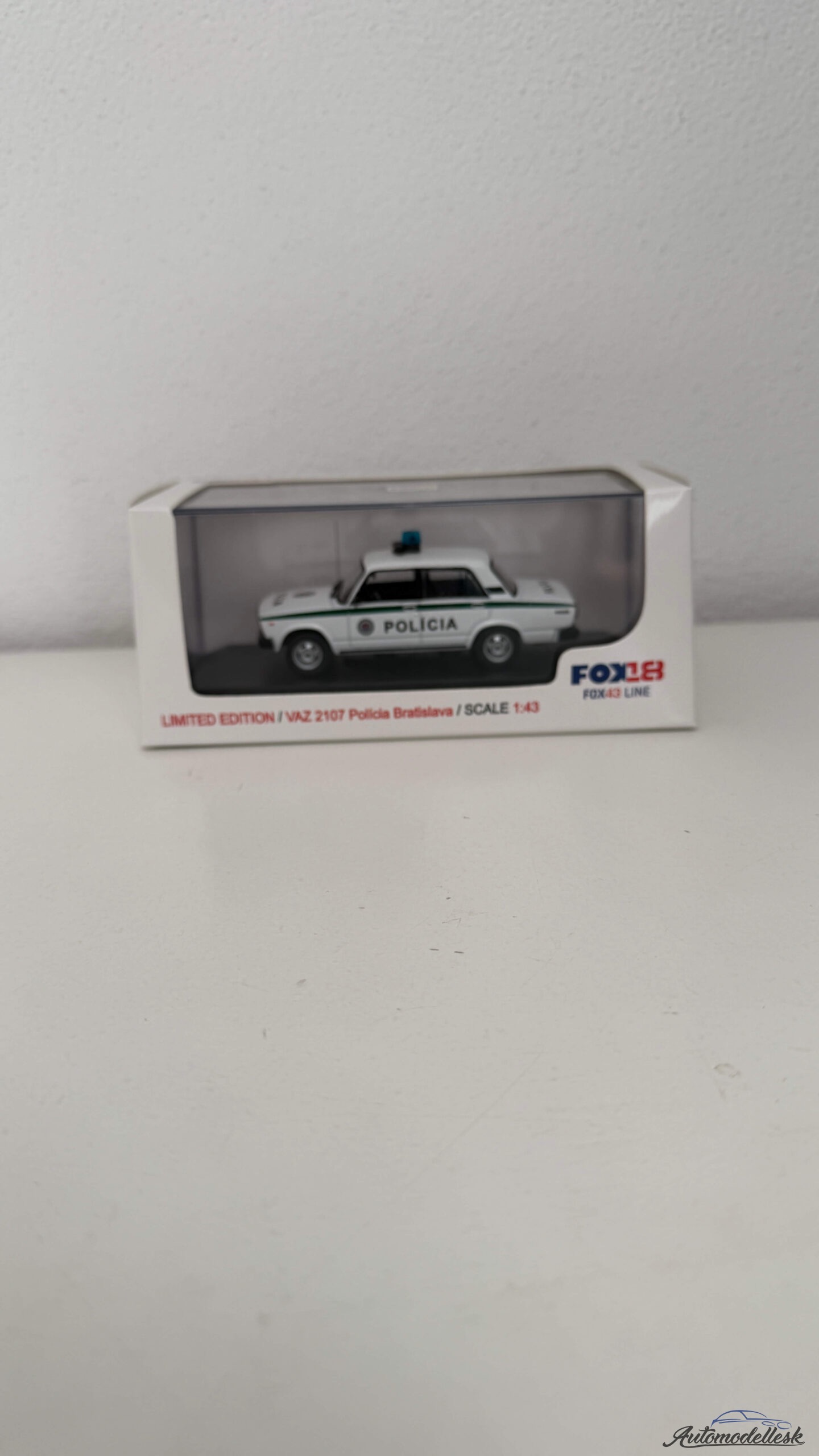 Model auta Lada VAZ 2107, Polícia Bratislava. Model auta Lada VAZ 2107, Polícia Bratislava.