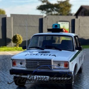 Model auta Lada VAZ 2107, Polícia Bratislava.