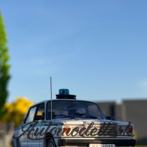 Model auta Lada VAZ 2107, Polícia Bratislava.
